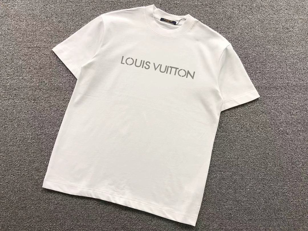 Louis Vuitton 115 L⭐ T-SHIRT 4105172521 (Im 170Cm 60Kg I Wear Size M In The Phot) - Image 10