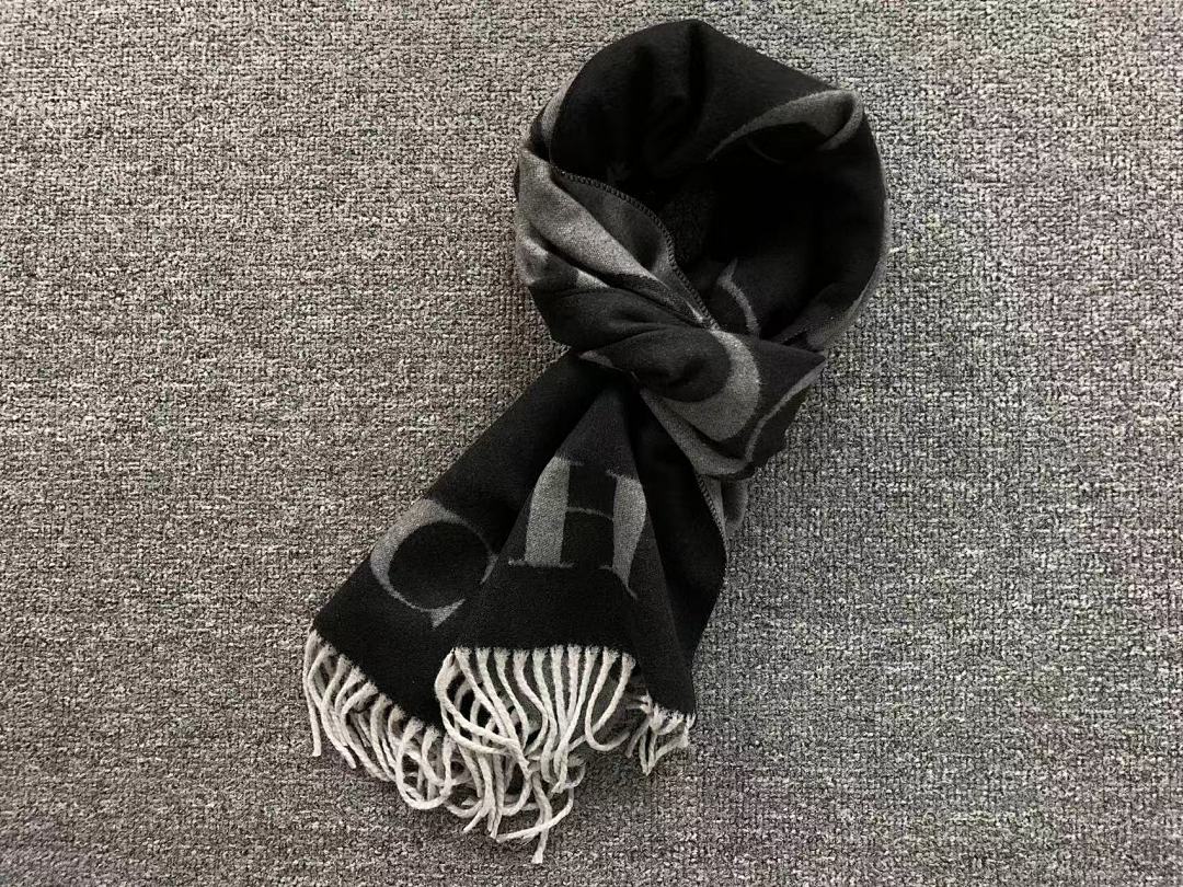 Coach 85 C⭐A⭐H SCARF 218090176 (Long 186CM* Wide 63CM*) - Image 5