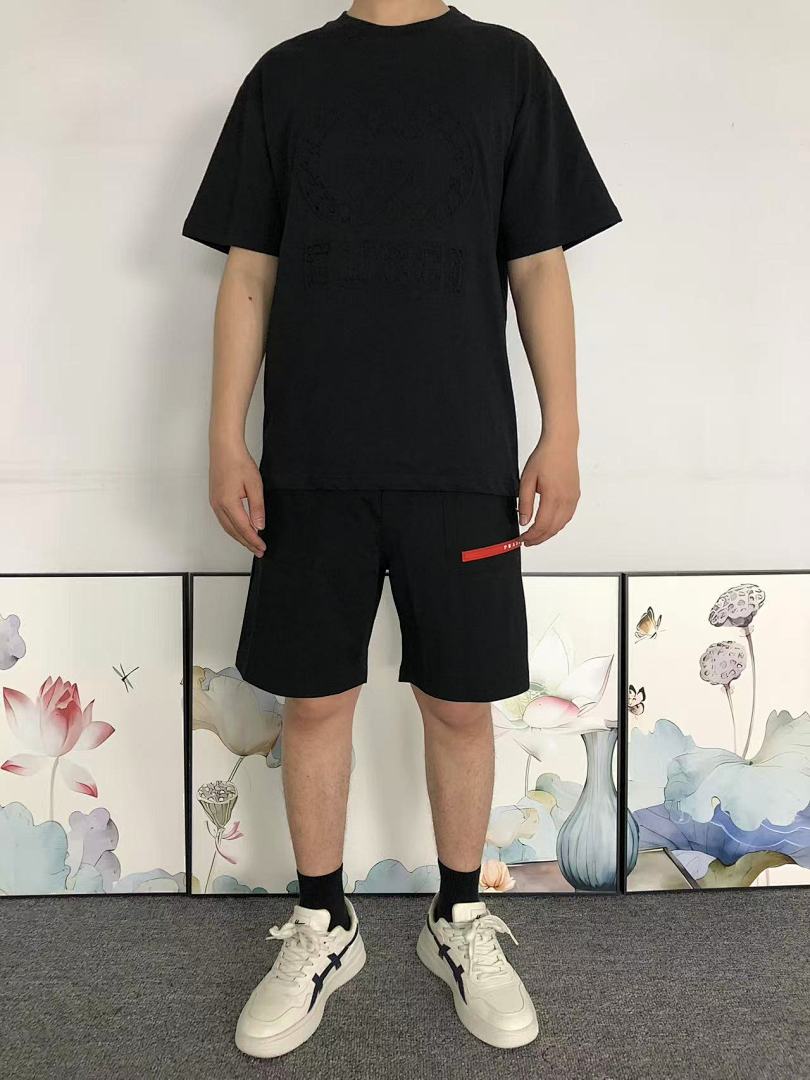 Gucci 78 G⭐C⭐I T-SHIRT 5051628101 (Im 170Cm 60Kg I Wear Size S In The Phot) - Image 3