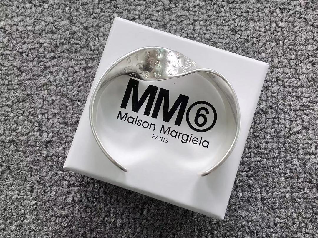 On Running 178 MAISON MARGIELA - Image 2