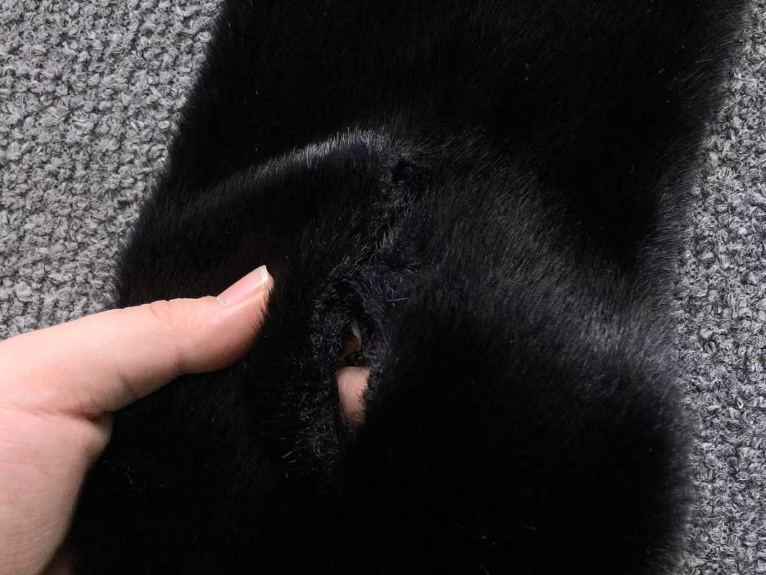 Miu Miu 95 M⭐U SCARF EARMUFF 12910843 (Long 88CM* Wide 12CM*) - Image 16
