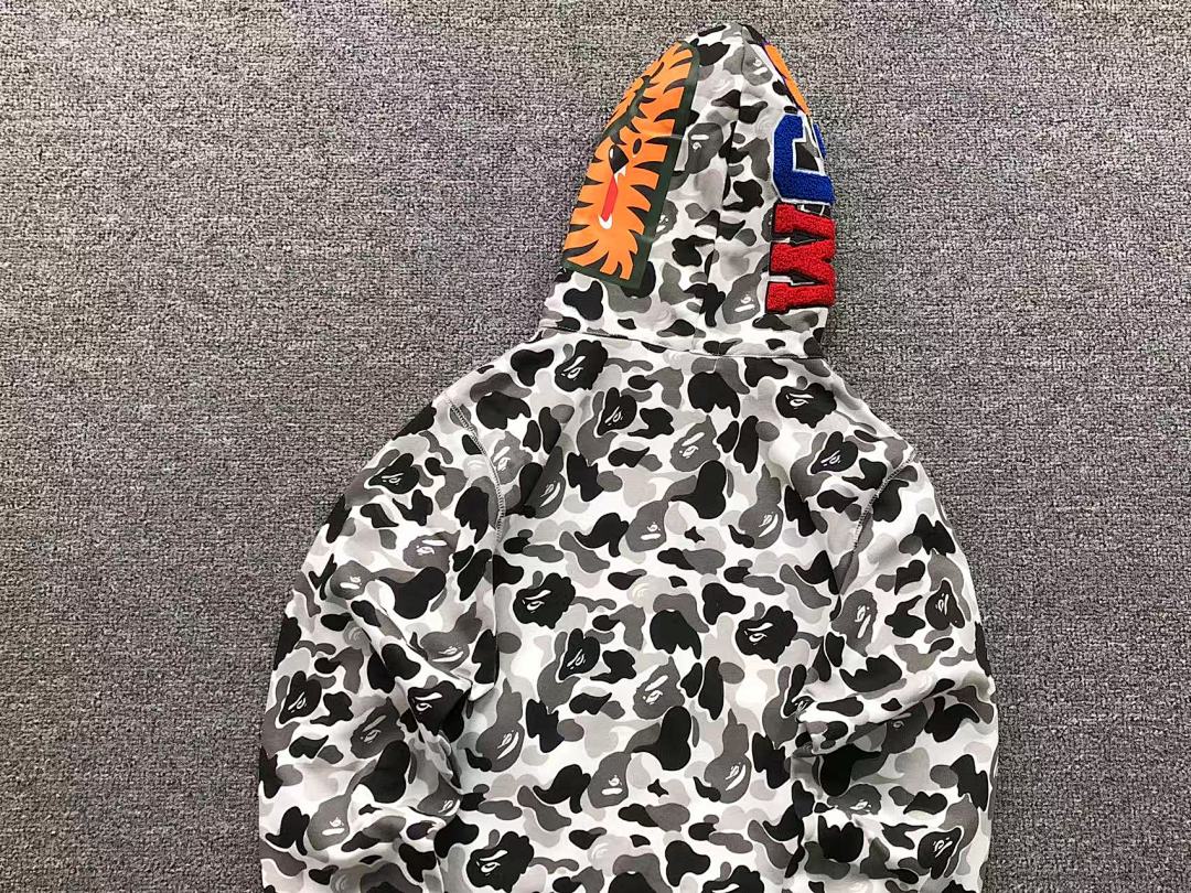 Bape 215 BAPE HOODIE 3203210317 (Im 170Cm 60Kg I Wear Size S In The Phot) - Image 10