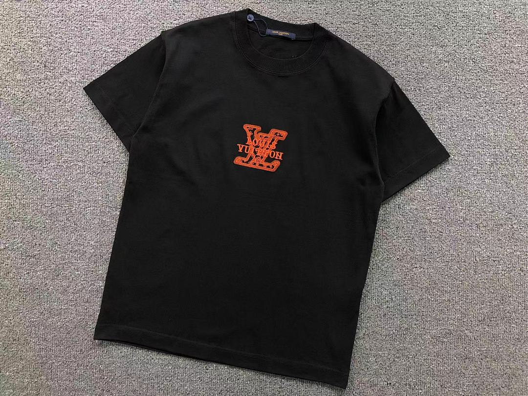 Louis Vuitton 115 L⭐ T-SHIRT 510102481 (Im 170Cm 60Kg I Wear Size S In The Phot) - Image 8