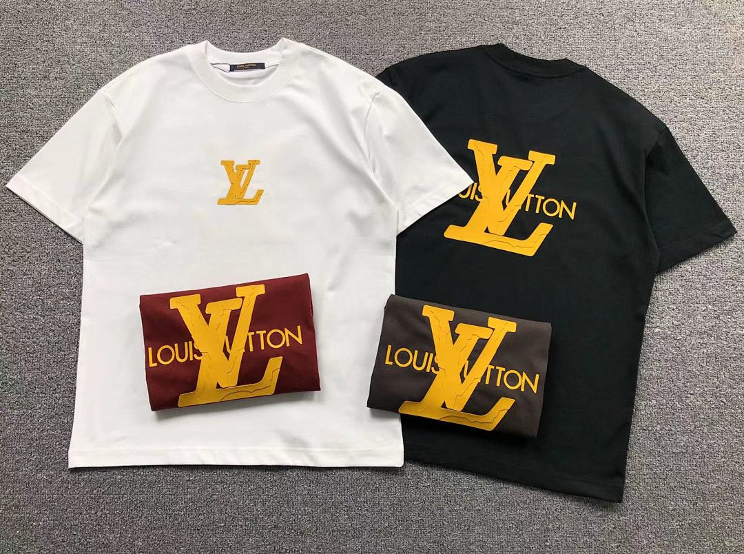 Louis Vuitton 125 L⭐ T-SHIRT 41112138821 (Im 170Cm 57Kg I Wear Size M In The Phot) - Image 5