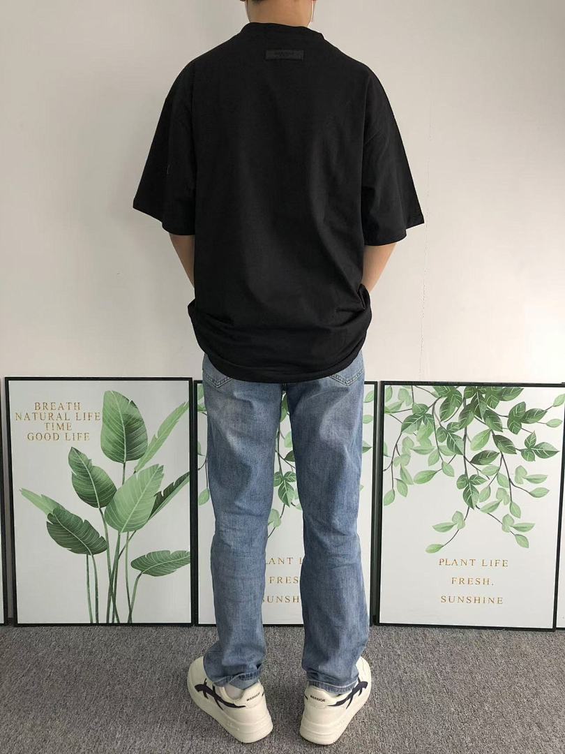 Fear of God 95 FOG T-SHIRT 412133417 (Im 170Cm 57Kg I Wear Size M In The Phot) - Image 4