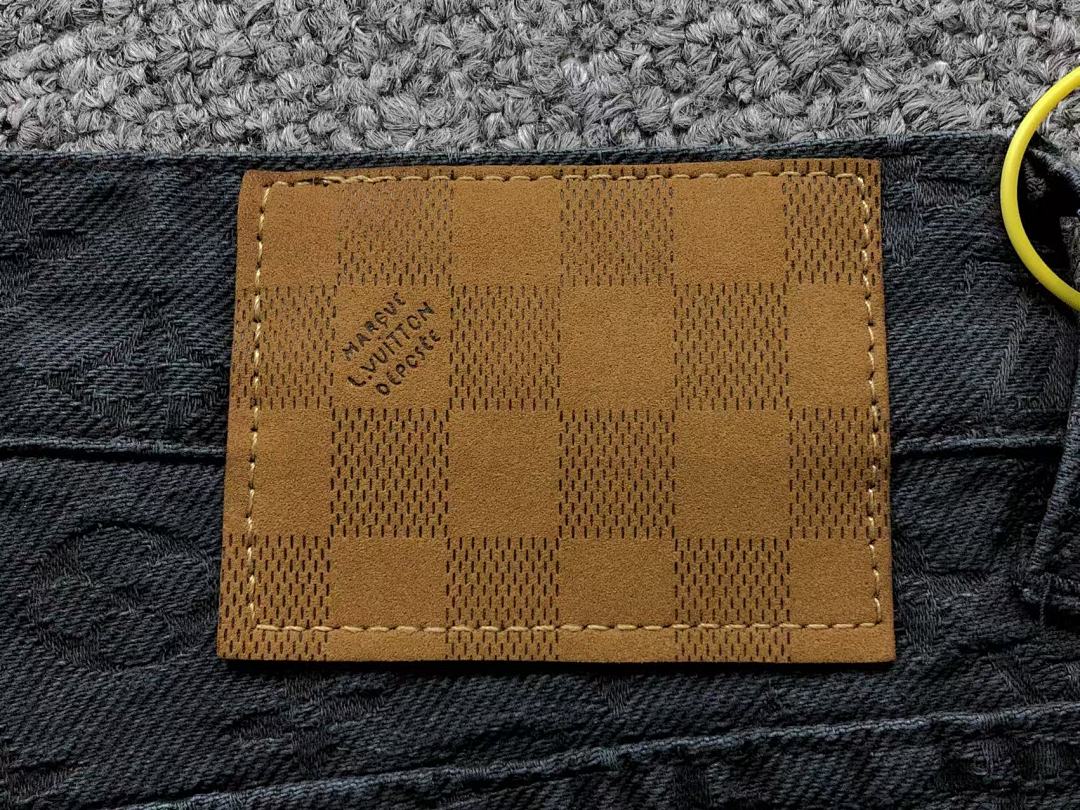 Louis Vuitton 215 L⭐ TROUSERS 504101917 (Im 170Cm 60Kg I Wear Size M In The Phot) - Image 9