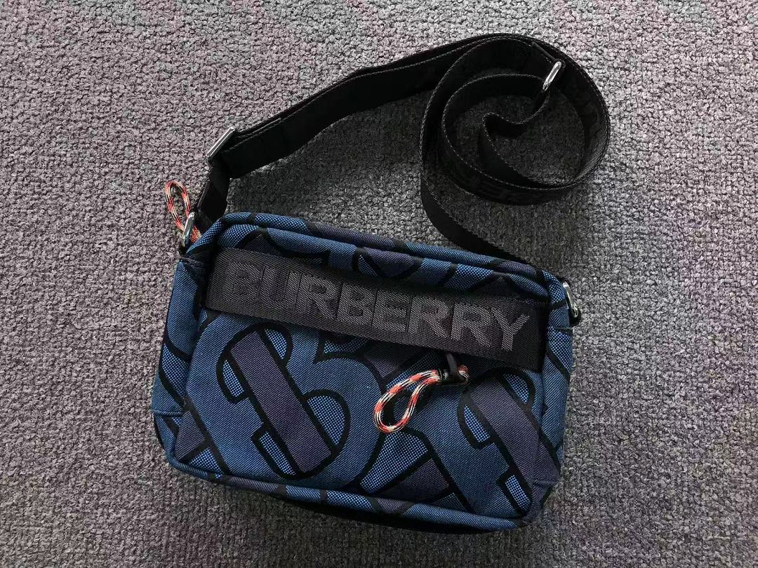 Burberry 145 B⭐R⭐E⭐RY BAG 3207070213 (Long 21CM* Wide 6CM* High 15CM) - Image 4
