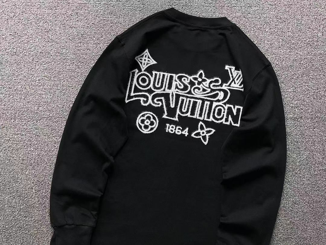 Louis Vuitton 139 L⭐ LONG SLEEVED 3207240821 (Im 170Cm 60Kg I Wear Size M In The Phot) - Image 11