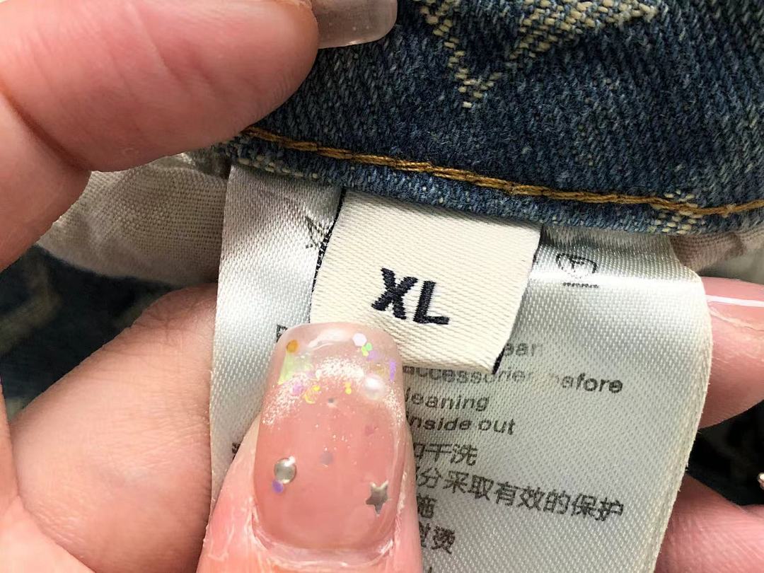 Louis Vuitton 208 L⭐ - Image 24