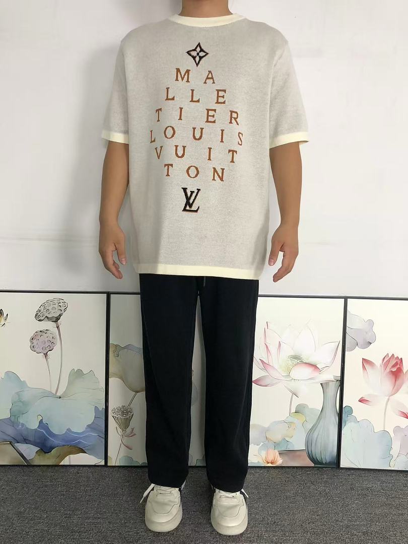 Louis Vuitton 178 L⭐ T-SHIRT 3207140921 (Im 170Cm 60Kg I Wear Size S In The Phot) - Image 3