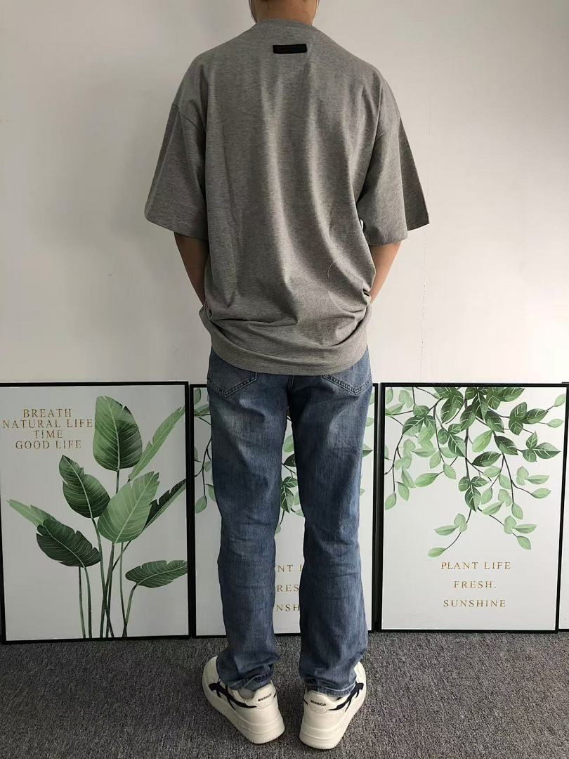 Fear of God 98 FOG T-SHIRT 412133017 (Im 170Cm 57Kg I Wear Size M In The Phot) - Image 5