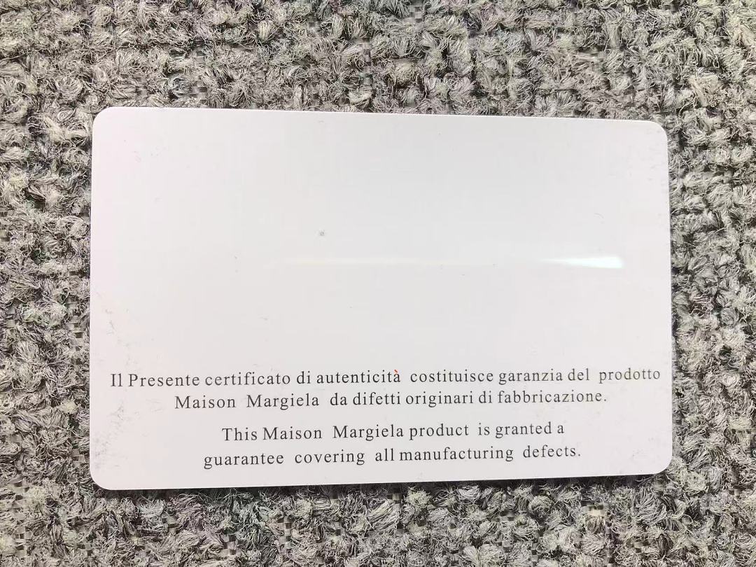 On Running 185 MAISON MARGIELA BAG 3206182421 (Long 20CM* Wide 3CM* High 10CM) - Image 13