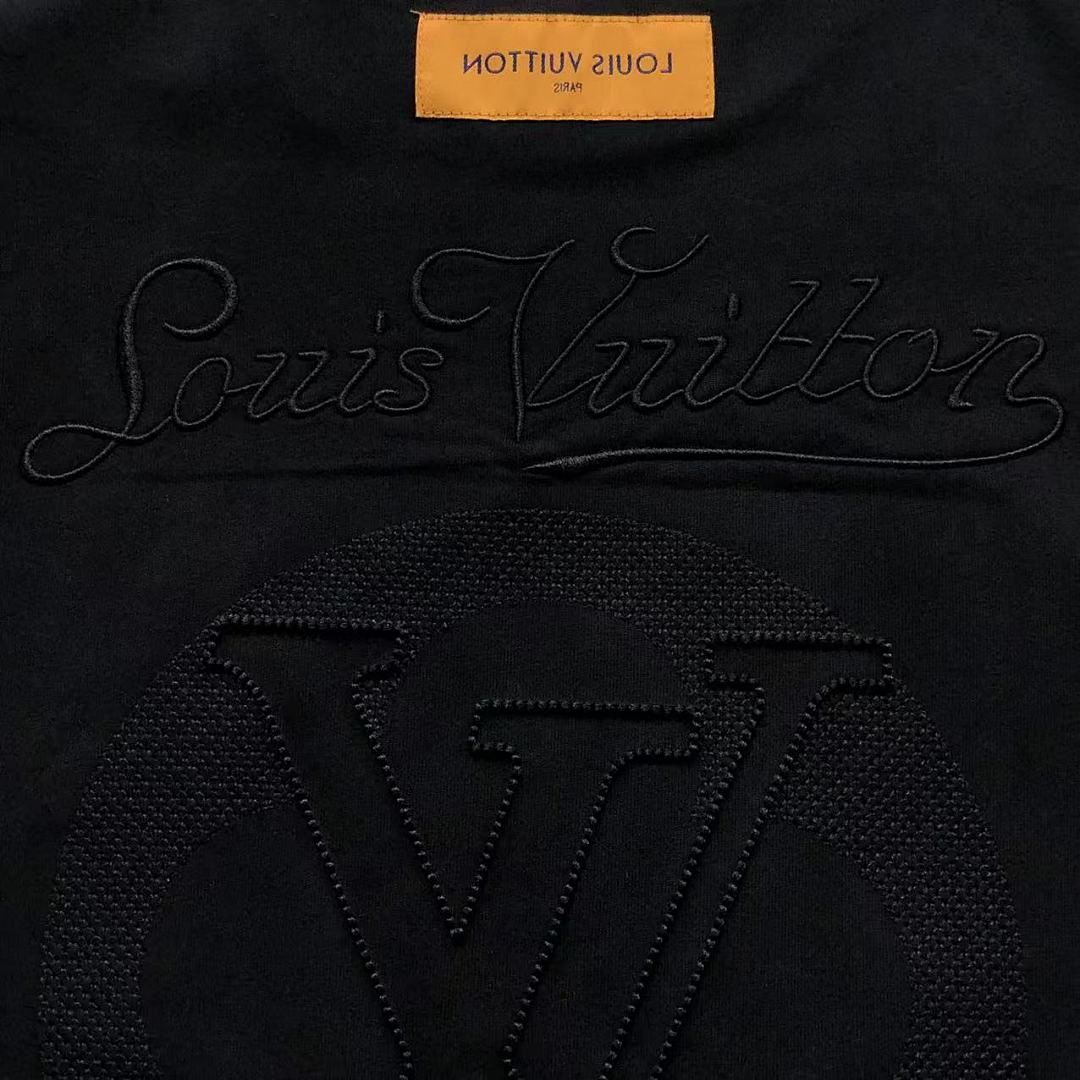 Louis Vuitton 118 L⭐ T-SHIRT 124705104 (Im 170Cm 60Kg I Wear Size S In The Phot) - Image 14