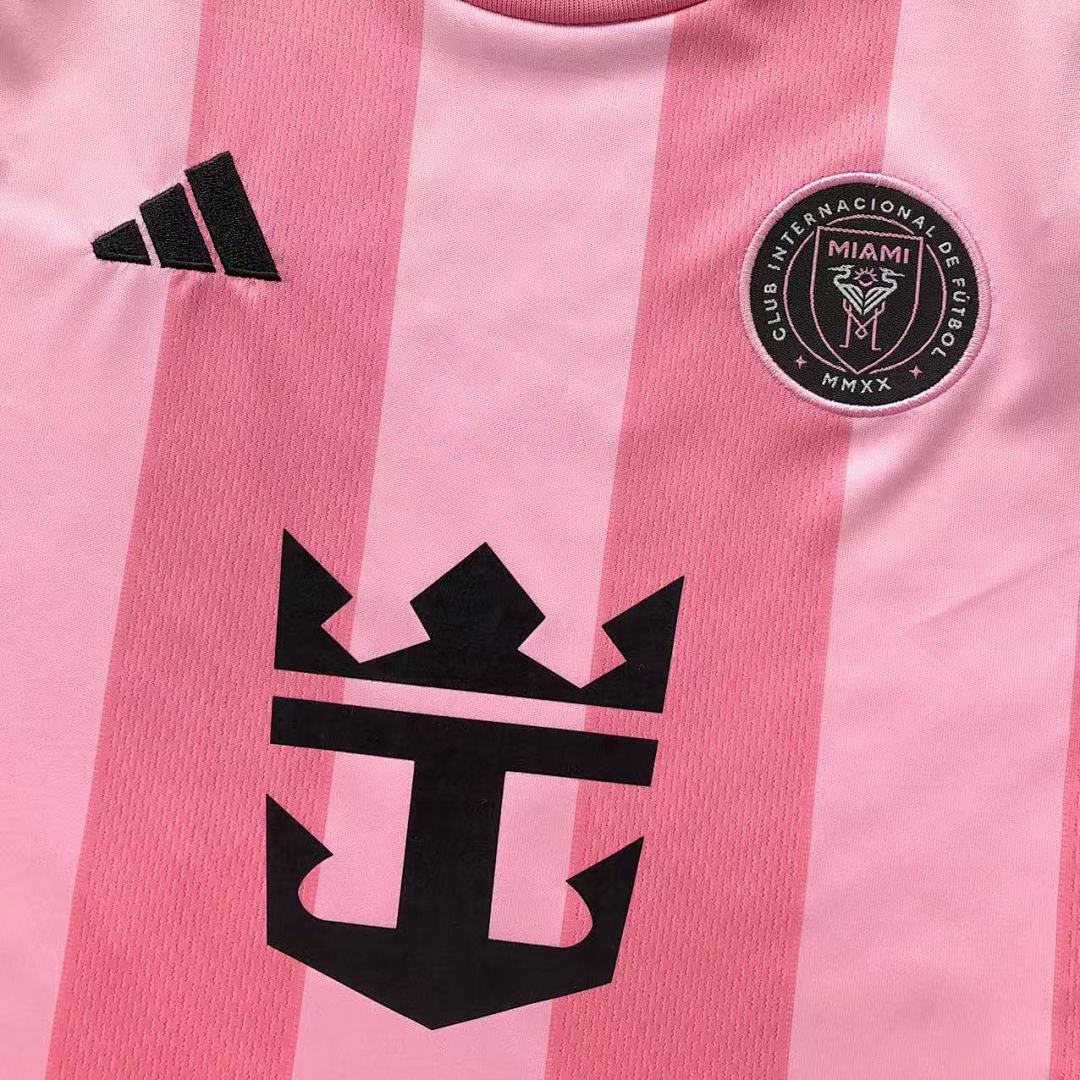 Chanel 75 FOOTBALL T-SHIRT SHORTS - Image 9