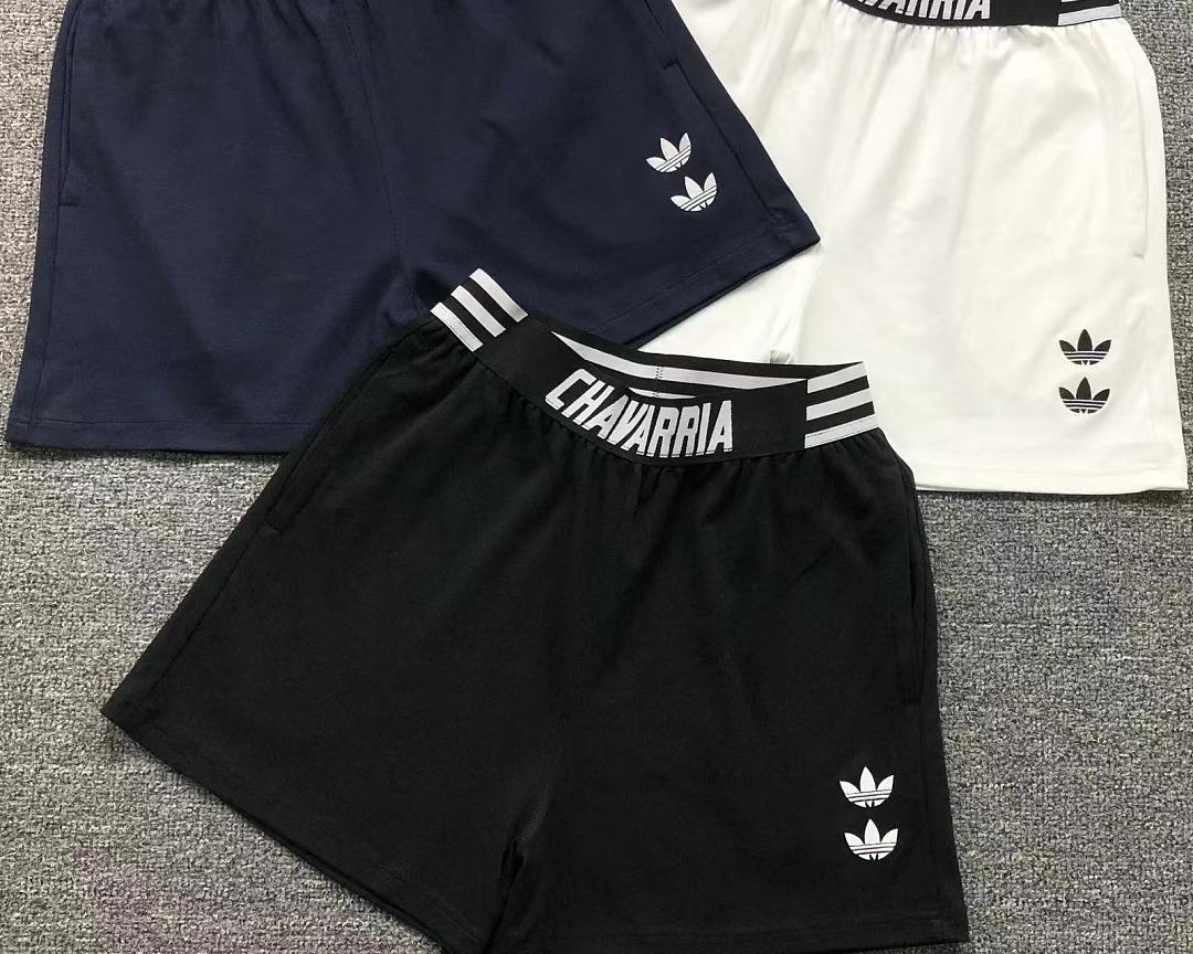 Adidas 98 A⭐I⭐AS SHORTS FEMAIE - Image 4