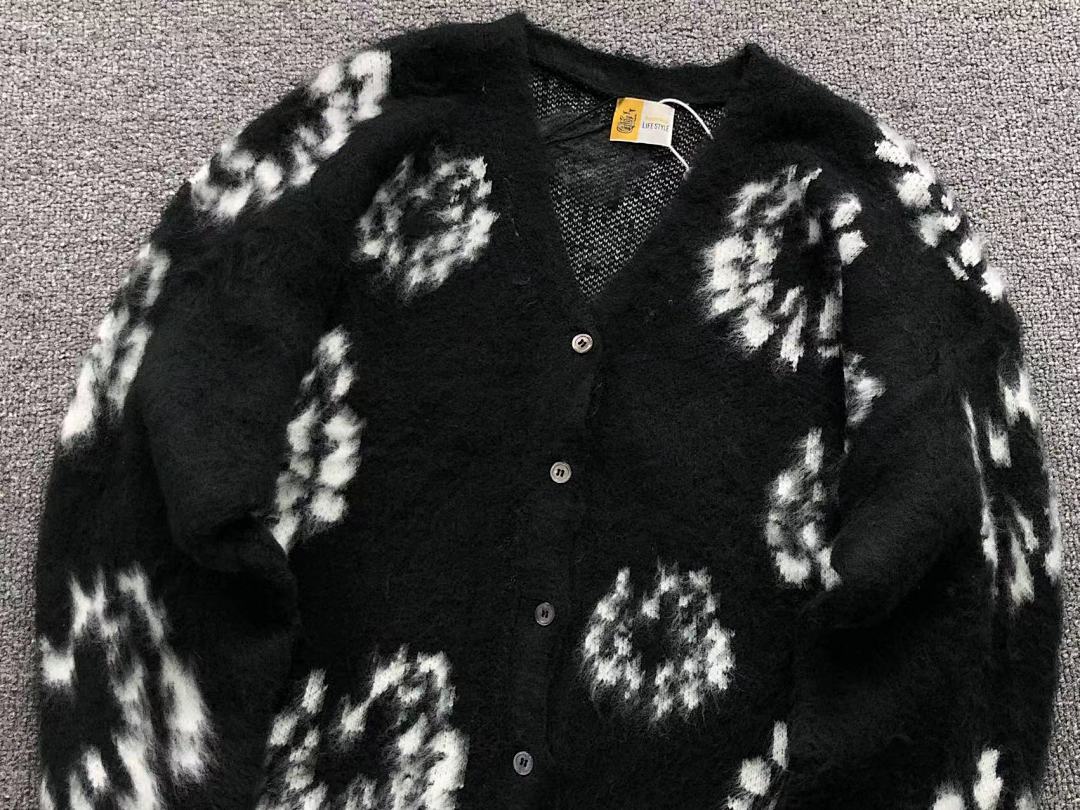 Chanel 208 SAINT MICHAEL SWEATER 3201142417 (Im 170Cm 60Kg I Wear Size S In The Phot) - Image 7