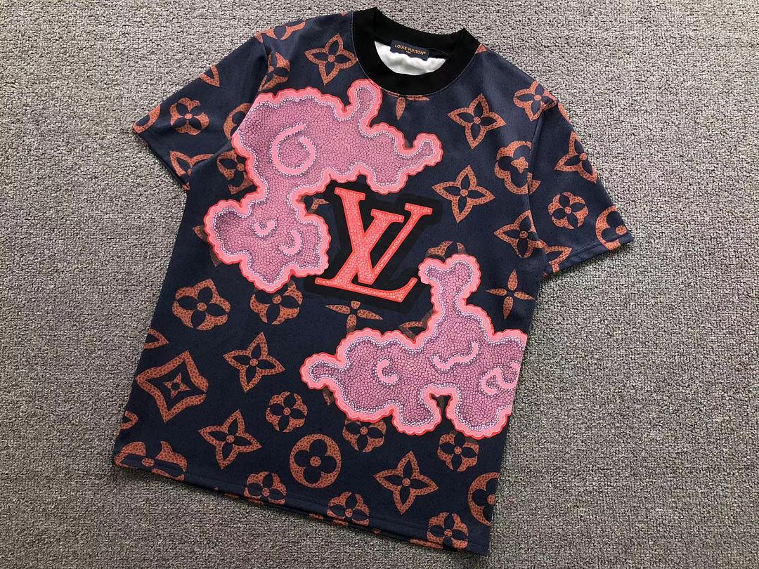 Louis Vuitton SHORTS175 L⭐ T-SHIRT SHORTS 22050509125 (Im 170Cm 60Kg I Wear Size M In The Phot) - Image 9
