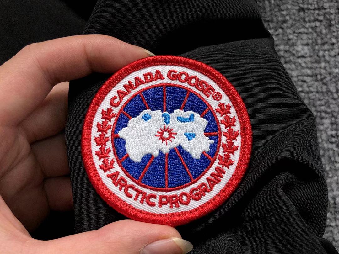 Canada Goose 568 C⭐N⭐⭐A G⭐⭐⭐E DOWN - Image 8