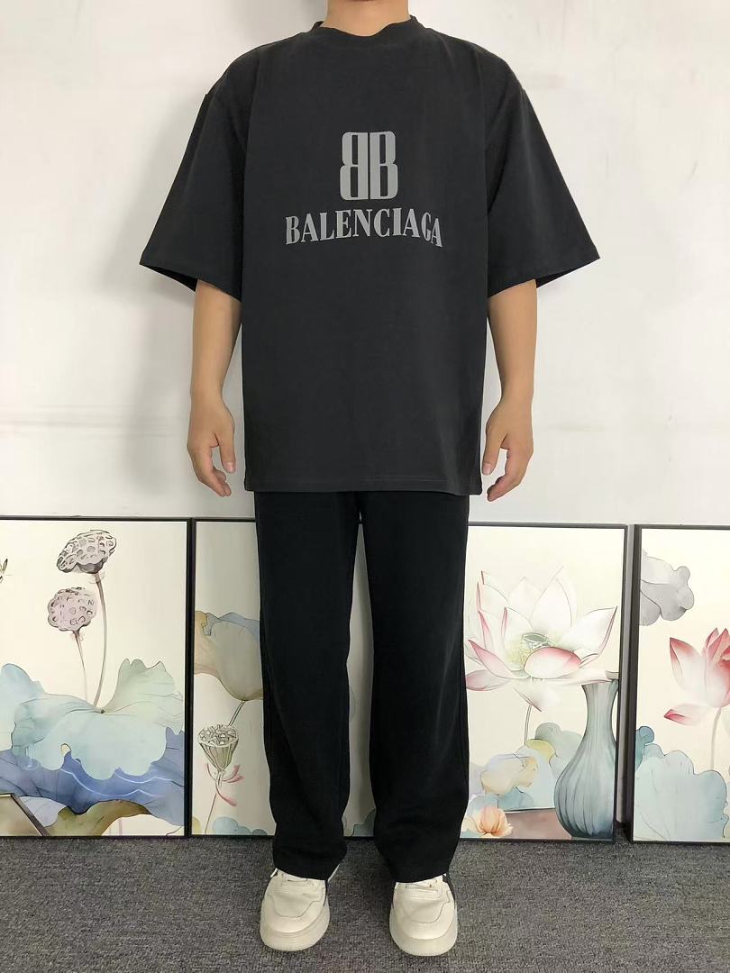 Balenciaga 125 B⭐L⭐⭐⭐IA⭐A T-SHIRT 42042011163 (Im 170Cm 60Kg I Wear Size XS In The Phot) - Image 3
