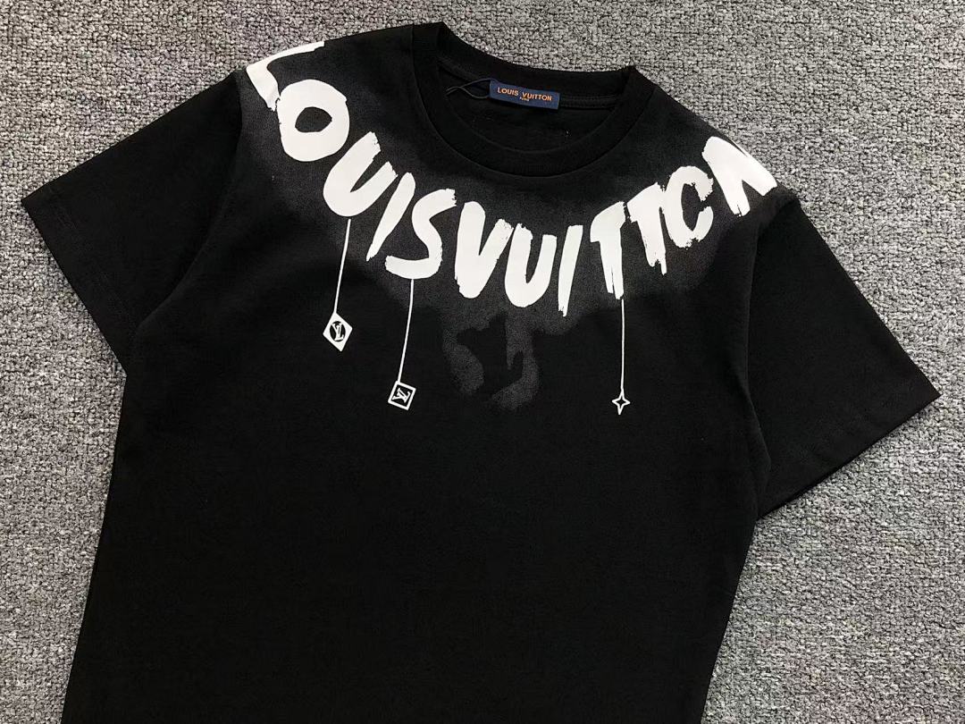 Louis Vuitton 108 L⭐ T-SHIRT 41061306126 (Im 170Cm 60Kg I Wear Size XS In The Phot) - Image 12