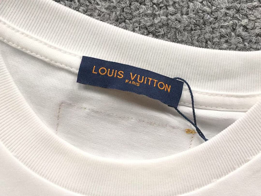 Louis Vuitton 108 L⭐ T-SHIRT 41062605126 (Im 170Cm 60Kg I Wear Size XS In The Phot) - Image 13