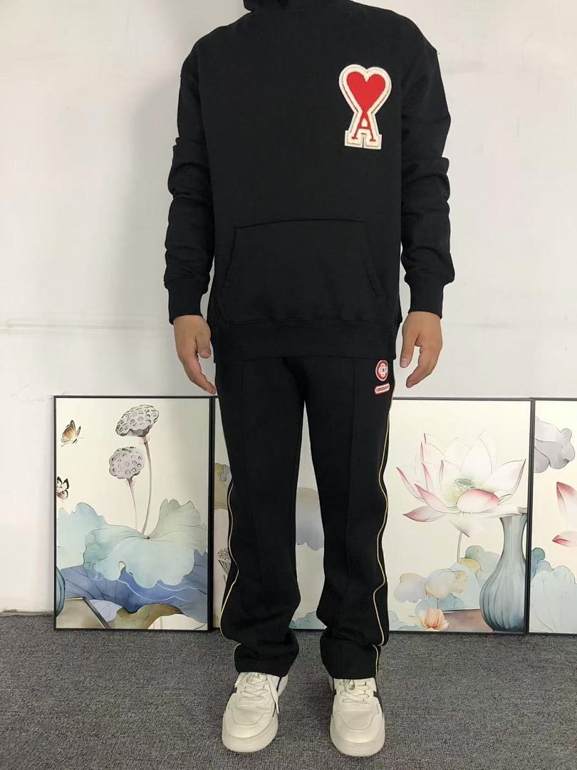 AMI 168 AMI HOODIE 3110170521 (Im 170Cm 60Kg I Wear Size M In The Phot) - Image 4