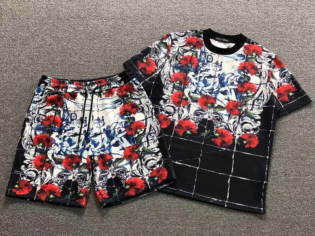 Dolce & Gabbana SHORTS175 D⭐LC⭐ GA⭐⭐A⭐A T-SHIRT - Image 6