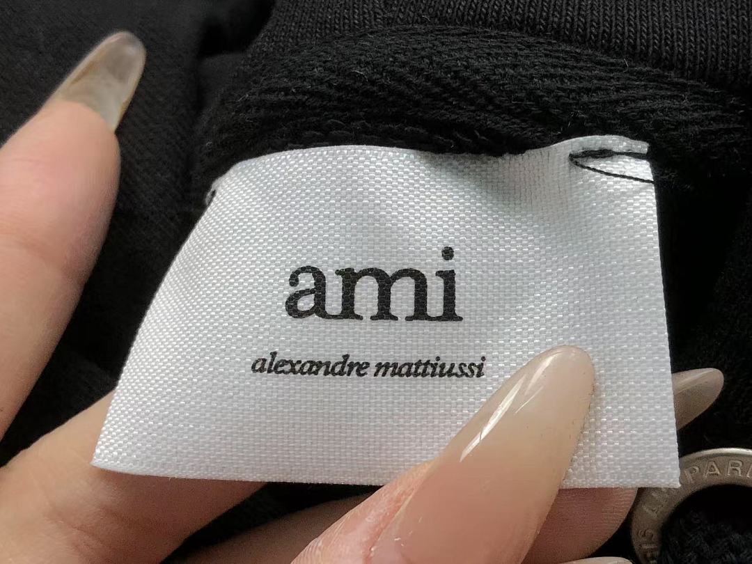 AMI 158 AMI HOODIE 3201081217 (Im 170Cm 60Kg I Wear Size M In The Phot) - Image 29