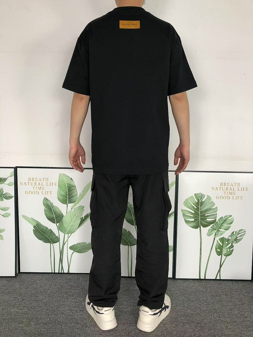 Louis Vuitton 115 L⭐ T-SHIRT 41112130321 (Im 170Cm 57Kg I Wear Size M In The Phot) - Image 4