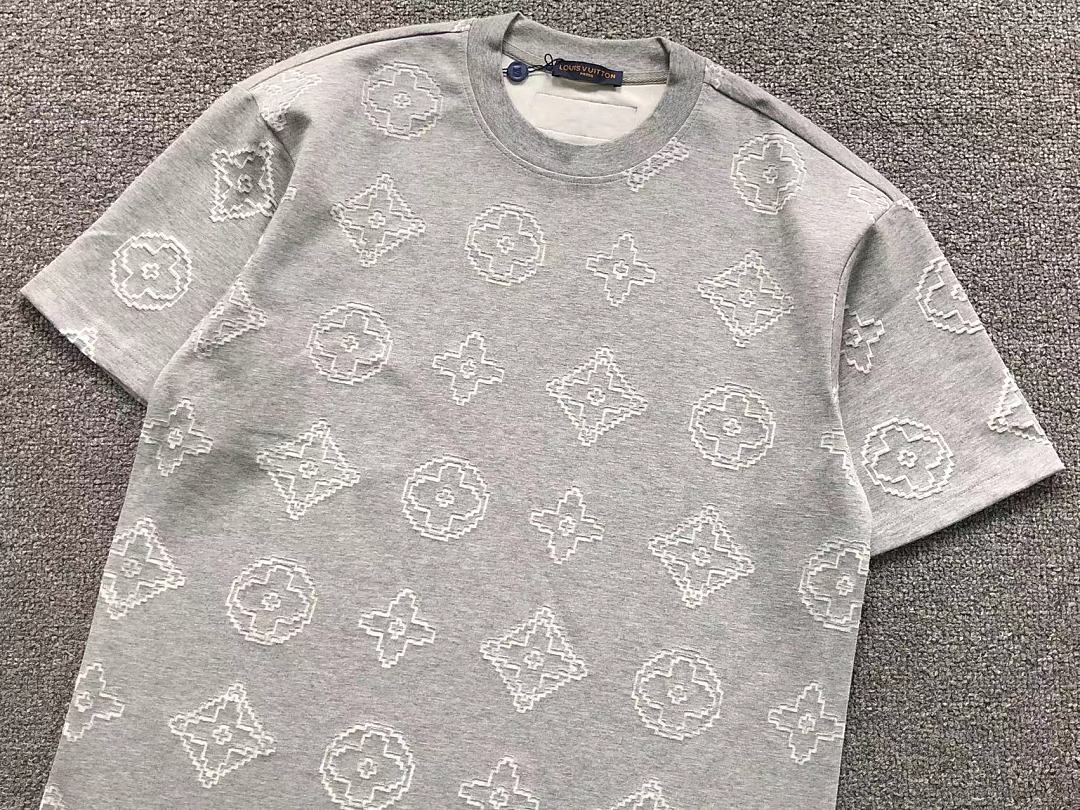 Louis Vuitton 138 L⭐ T-SHIRT 2204263405 (Im 170Cm 60Kg I Wear Size M In The Phot) - Image 9
