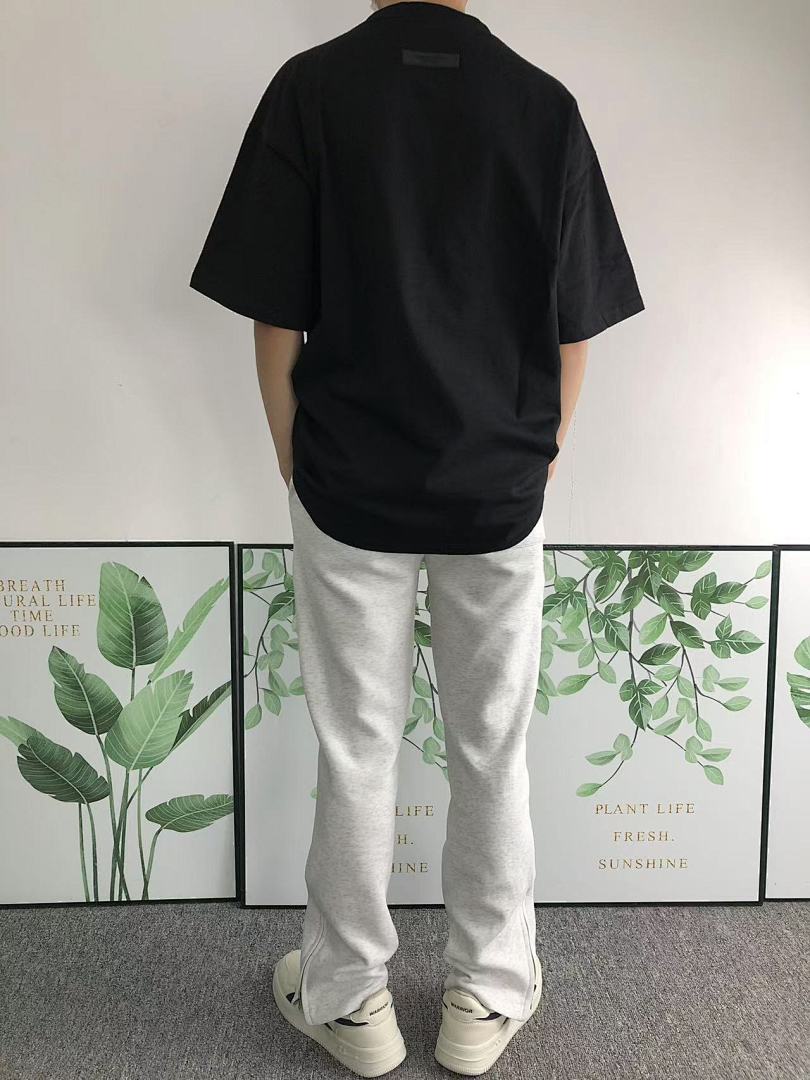 Fear of God 98 FOG T-SHIRT 412143017 (Im 170Cm 57Kg I Wear Size M In The Phot) - Image 4