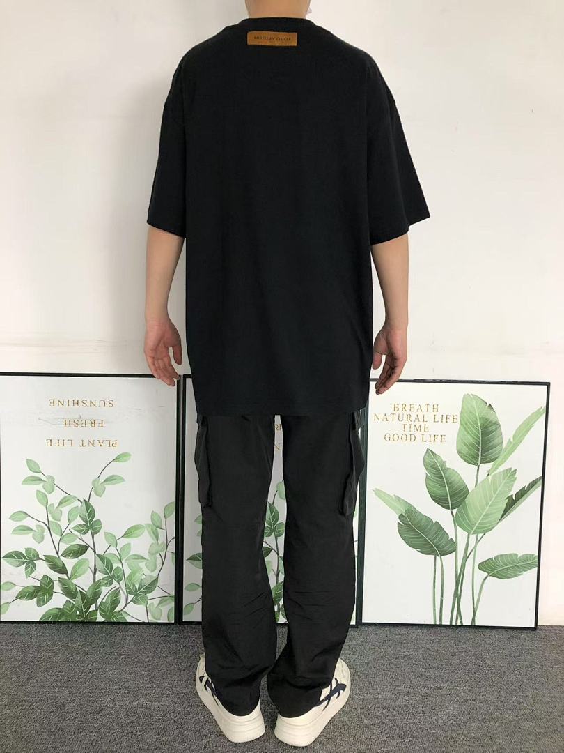 Louis Vuitton 108 L⭐ T-SHIRT 503051970 (Im 170Cm 55Kg I Wear Size M In The Phot) - Image 4