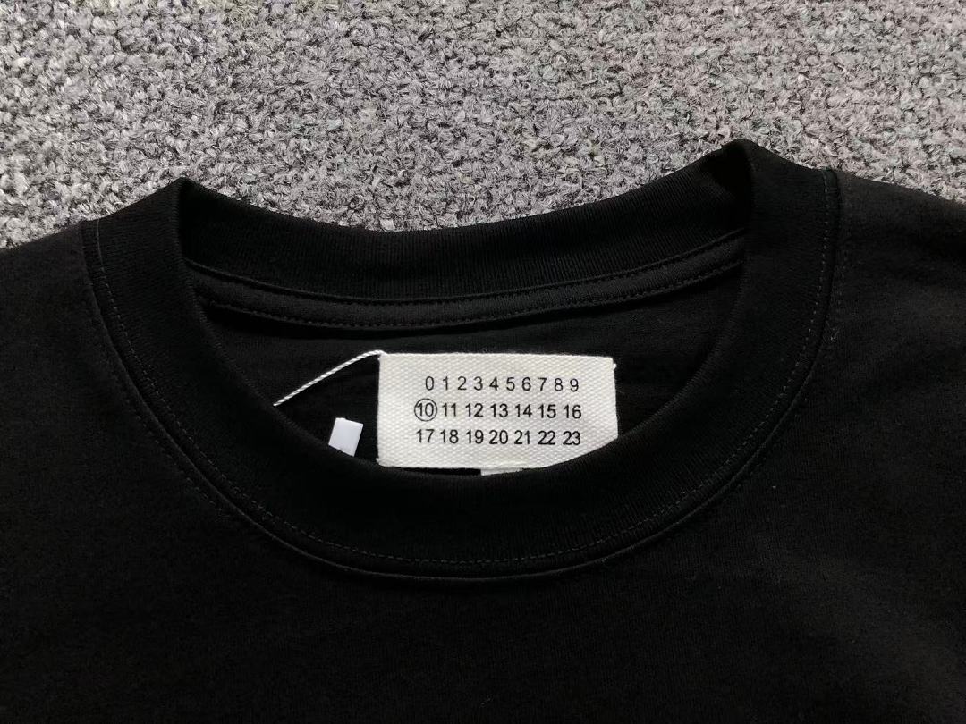 On Running 82 MAISON MARGIELA T-SHIRT 5208270386 (Im 170Cm 60Kg I Wear Size 46 In The Phot) - Image 17