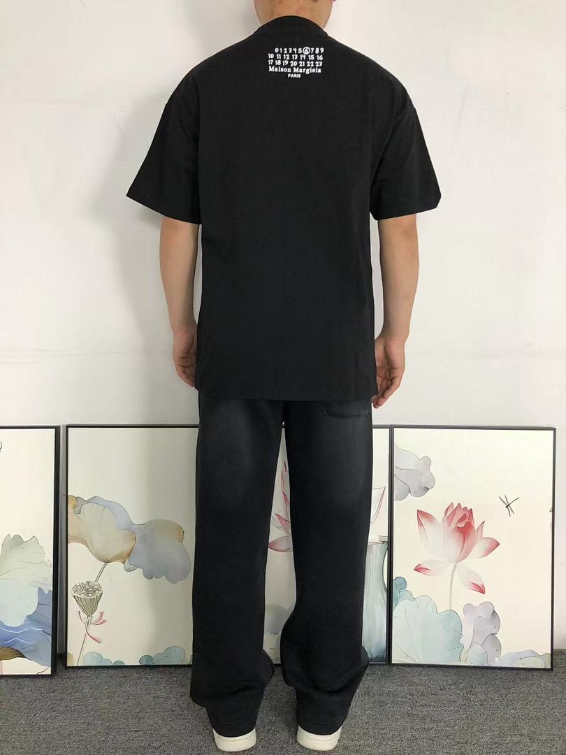 On Running 85 MAISON MARGIELA T-SHIRT 5231244162 (Im 170Cm 60Kg I Wear Size 44 In The Phot) - Image 4