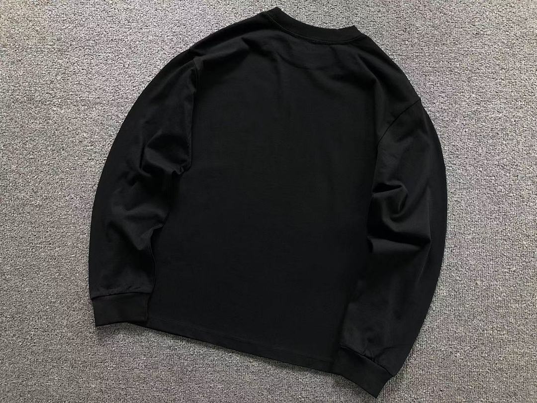 Chanel 135 SAINT MICHAEL LONG SLEEVED 3110081417 (Im 170Cm 60Kg I Wear Size S In The Phot) - Image 11