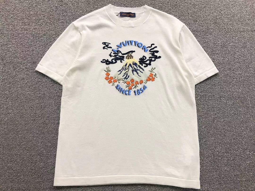 Louis Vuitton 178 L⭐ T-SHIRT SWEATER 2201235621 (Im 170Cm 60Kg I Wear Size M In The Phot) - Image 5