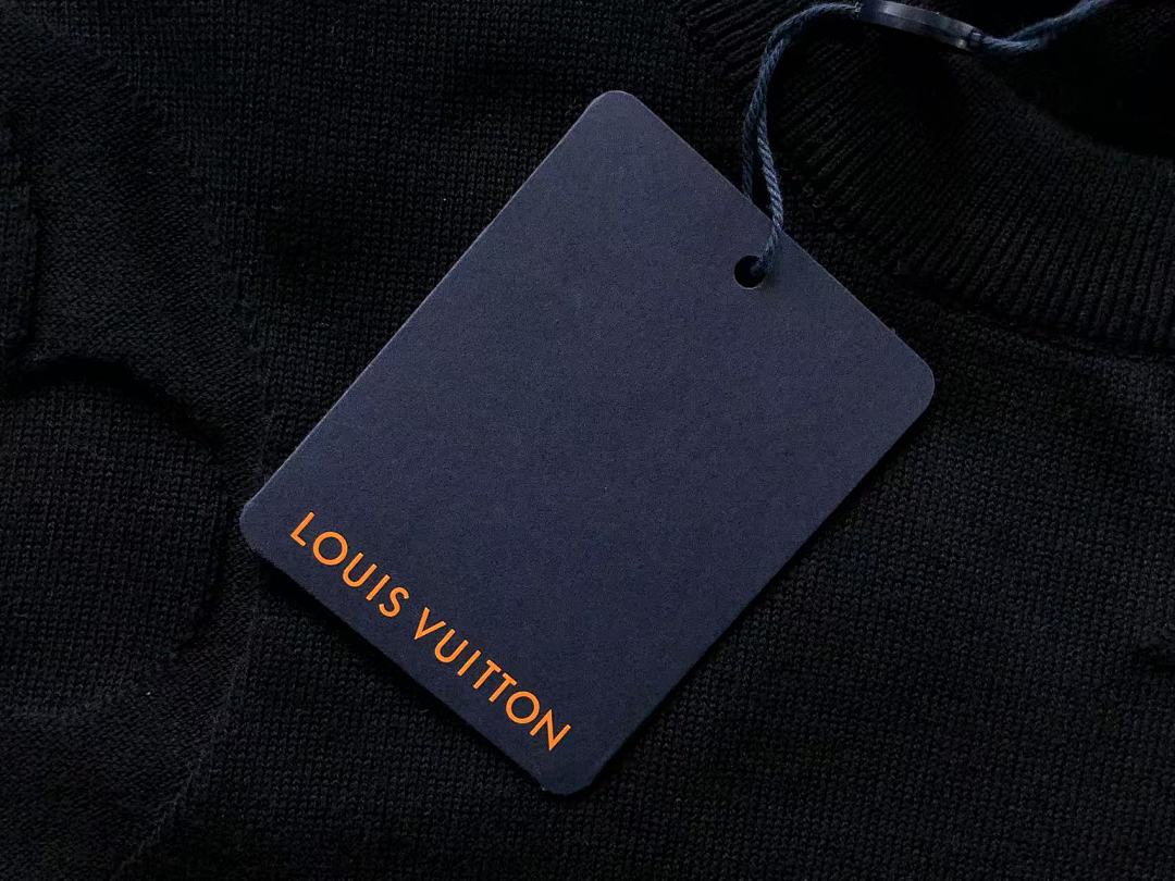 Louis Vuitton 158 L⭐ T-SHIRT SWEATER 2201236321 (Im 170Cm 60Kg I Wear Size S In The Phot) - Image 17