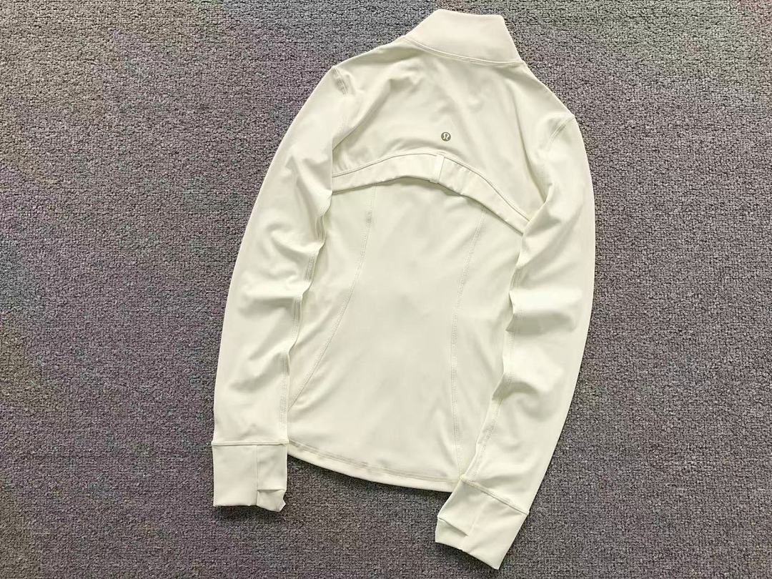 On Running 228 LULULEMON LONG SLEEVED FEMAIE - Image 6
