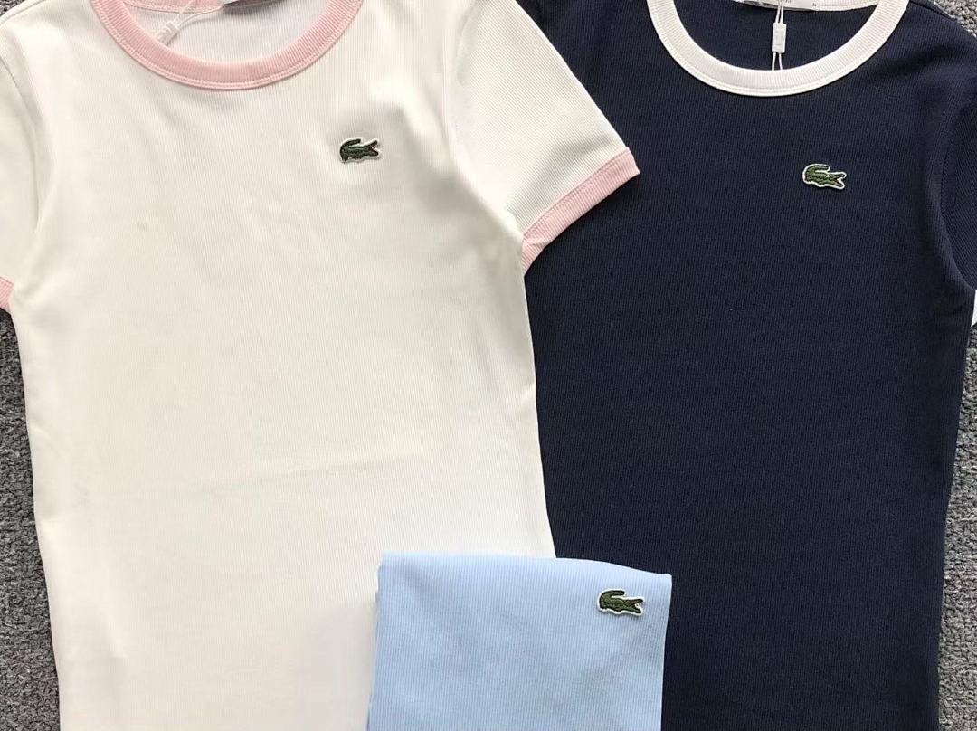 Lacoste 85 LACOSTE FEMAIE STYIE T-SHIRT - Image 4