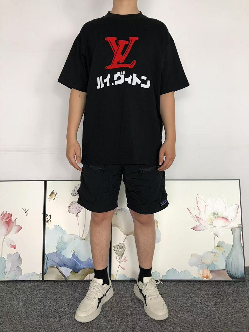 Louis Vuitton 118 L⭐ T-SHIRT 41080207133 (Im 170Cm 60Kg I Wear Size XL In The Phot) - Image 3