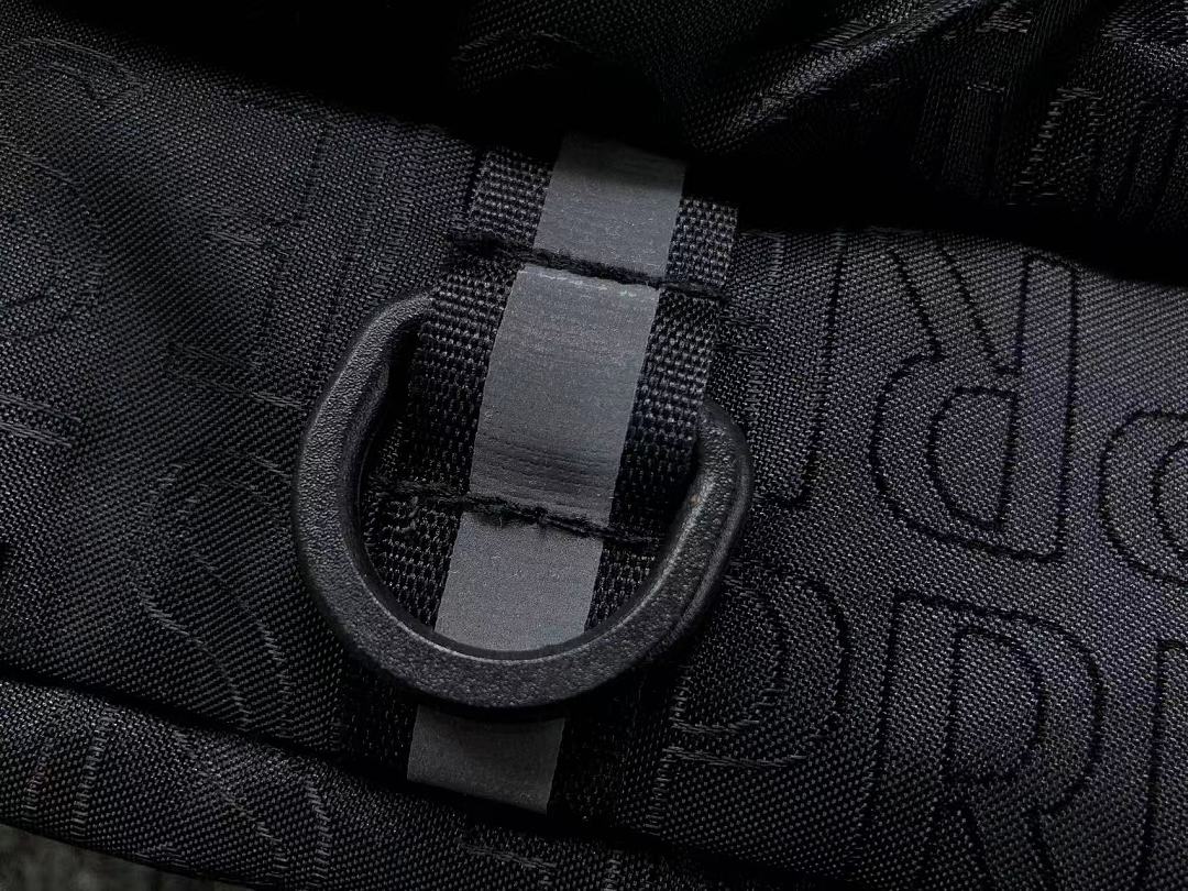 Supreme 145 S⭐⭐R⭐⭐E BAG 22042539172 (Long 31CM* Wide 15CM* High 47CM) - Image 29
