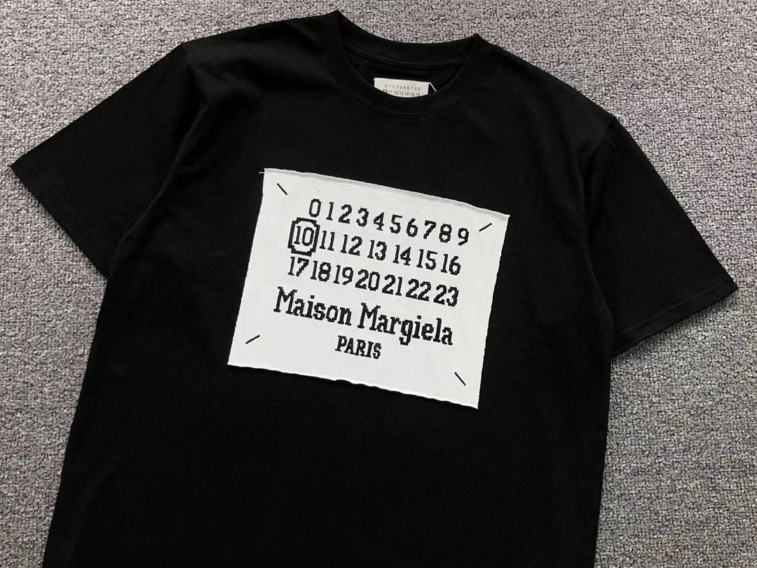 On Running 78 MAISON MARGIELA T-SHIRT 4107051486 (Im 170Cm 60Kg I Wear Size 46 In The Phot) - Image 12