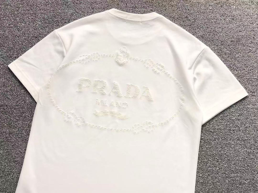 Prada SHORTS P⭐A⭐A T-SHIRT - Image 7