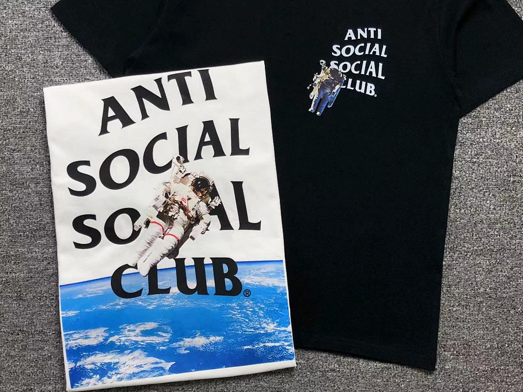 Christian Louboutin 85 ANTI SOCIAL CLUB T-SHIRT - Image 5
