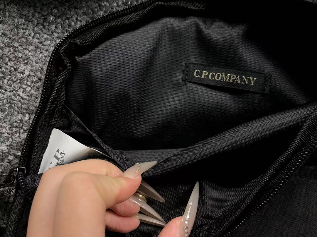 C.P. Company 115 CP BAG 216030824 (Long 22CM* Wide 3CM* High 24CM) - Image 15