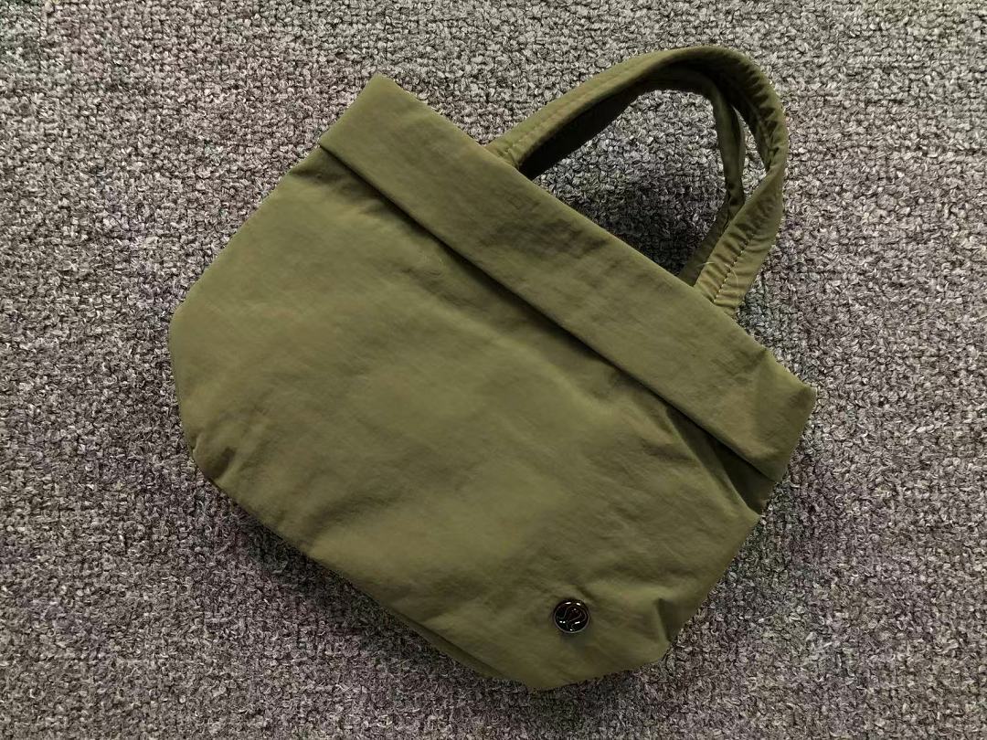On Running 158 LULULEMON BAG 4207030977 (Long 26CM* Wide 11CM* High 19CM) - Image 18