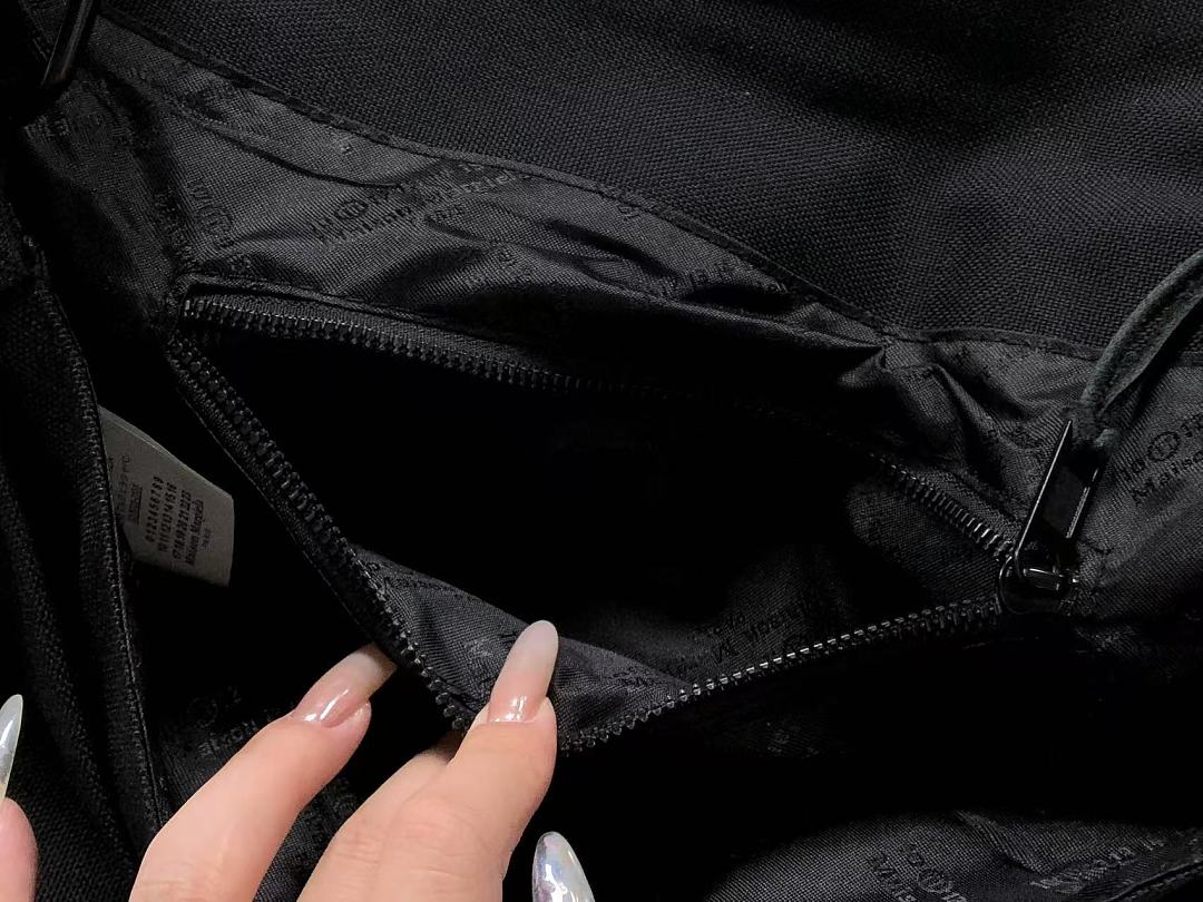 On Running 258 MAISON MARGIELA BAG 3205251321 (Long 32CM* Wide 11CM* High 28CM) - Image 14