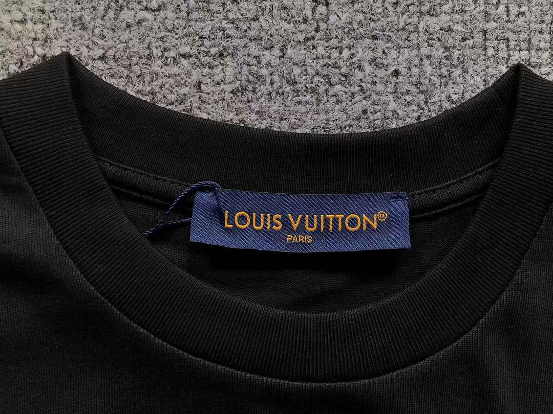 Louis Vuitton 135 L⭐ T-SHIRT 22050737125 (Im 170Cm 60Kg I Wear Size S In The Phot) - Image 15
