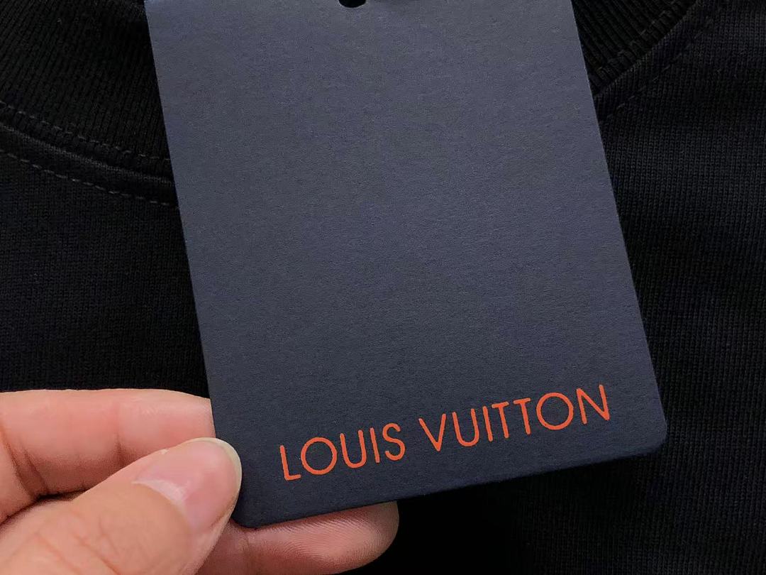 Louis Vuitton 125 L⭐ T-SHIRT 124703104 (Im 170Cm 60Kg I Wear Size S In The Phot) - Image 24