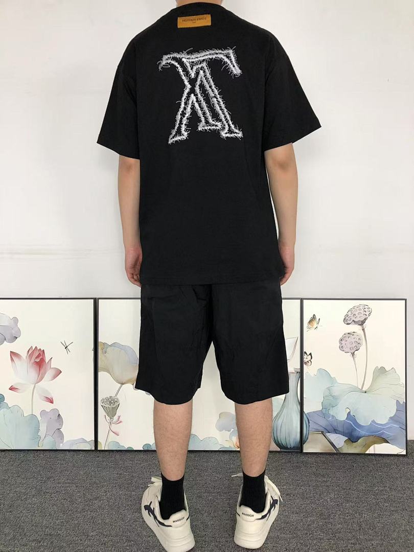 Louis Vuitton 118 L⭐ T-SHIRT 41062617126 (Im 170Cm 60Kg I Wear Size XS In The Phot) - Image 4